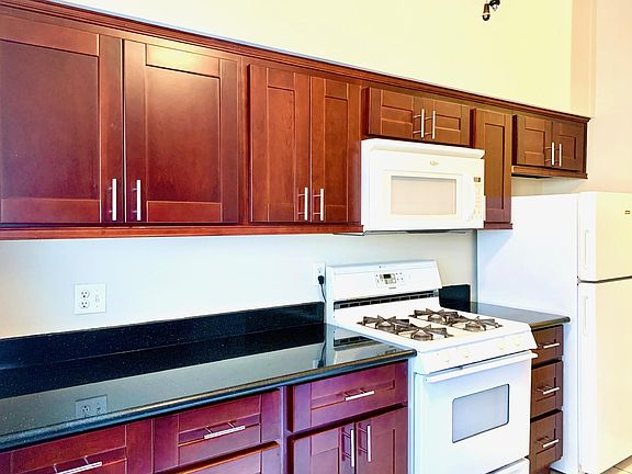 5th image of 1535 Nashville Ave #1