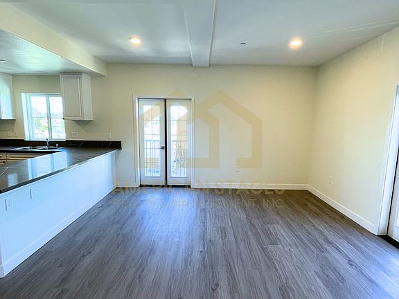 3rd image of 101 N Broadway #318