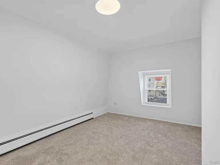 12 Scotchtown Ave — Photo 25