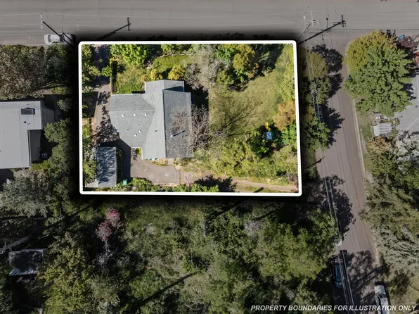 1320 Madrone St, Ashland, OR 97520