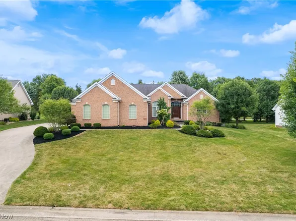 5548 Brook Run Ave NE, Louisville, OH 44641