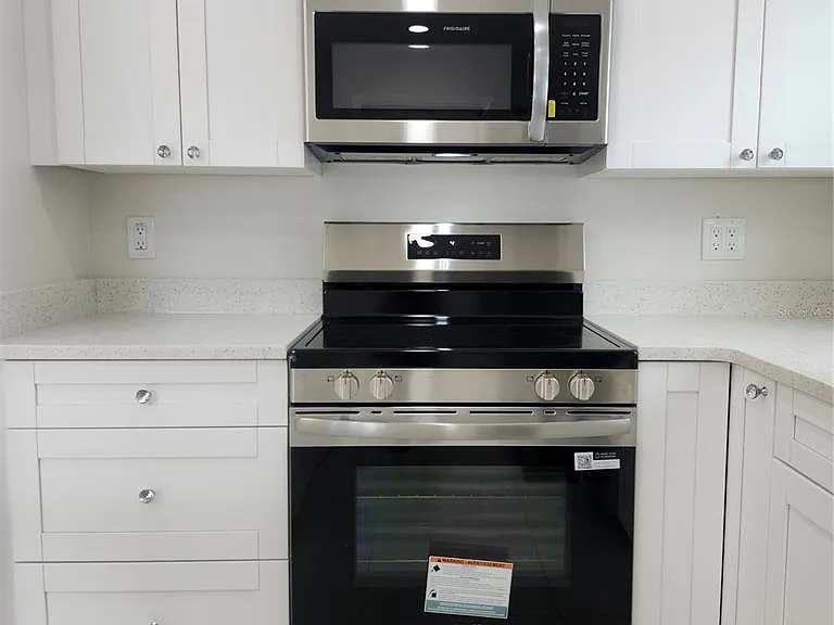 15406 Avalon Ave #4 — Photo 22