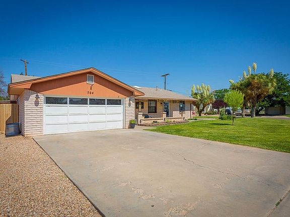 2nd image of 704 Golondrina Dr