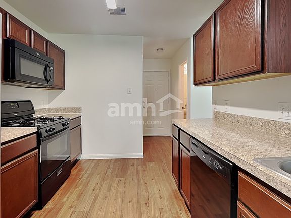 4th image of 15450 Bammel Oaks Ct