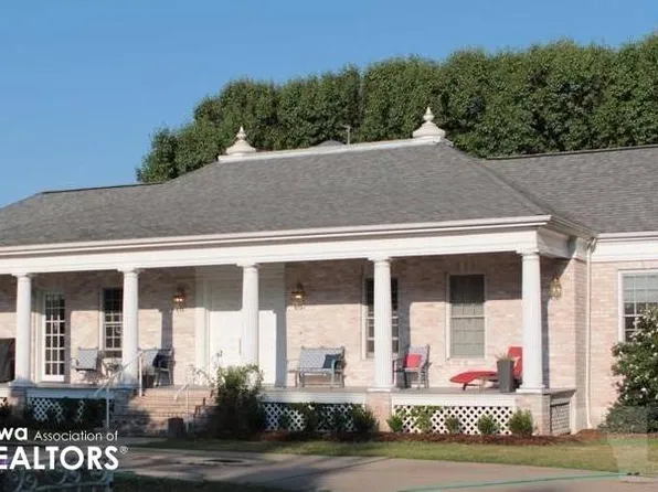 1108 Heavenly Ln, Fairfield, IA 52556