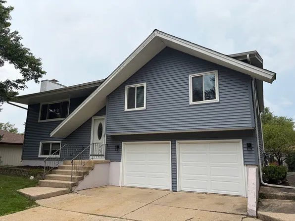 716 Kemah Ln, Schaumburg, IL 60193
