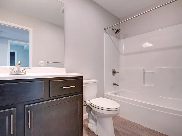 Middletown Place Apartments — Photo 42