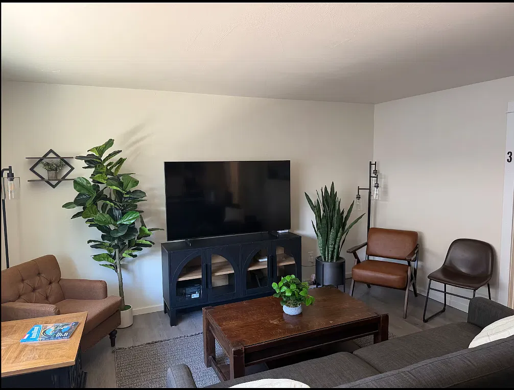4 bed, 1650 sqft, $2,500 — Photo 1