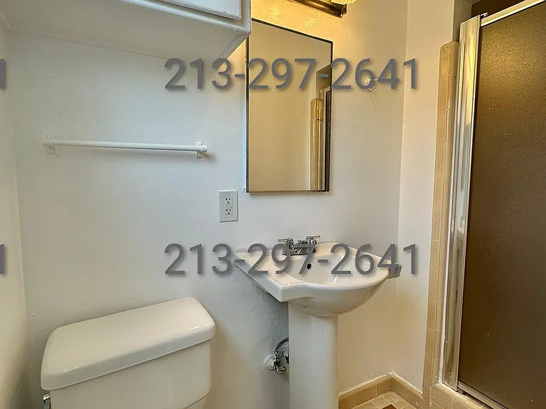 6042 Romaine St #5 — Photo 4