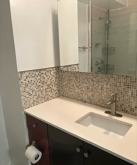 330 E 38th St #19O — Photo 13