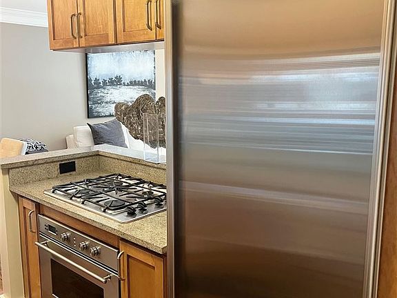 5th image of 411 S Old Woodward Ave Unit 512