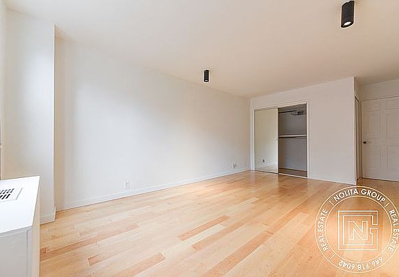 4th image of 201 E 36th St APT 3D