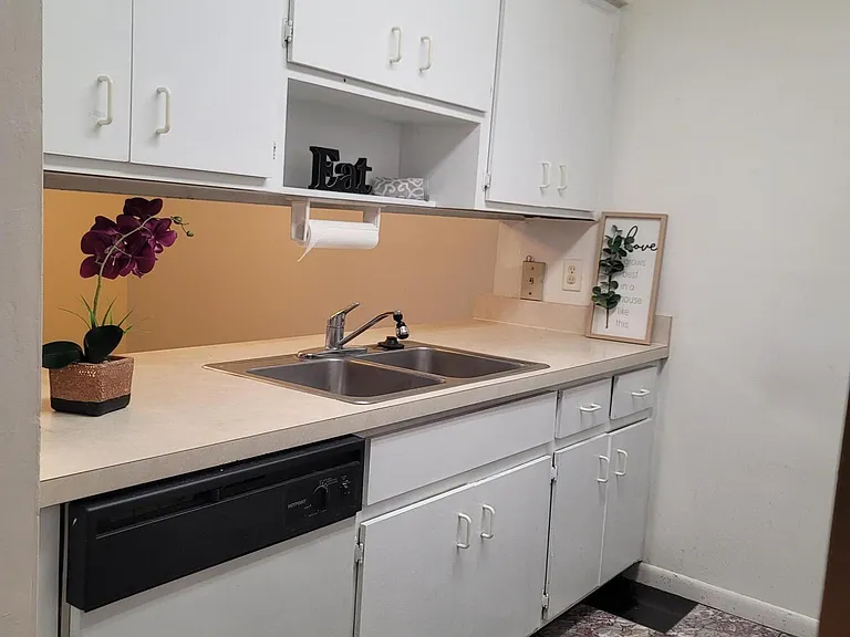 235 San Juan Cir — Photo 8