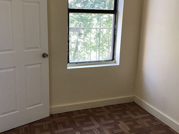 3EAF8B67-A45D-46CA-B93E-5B30922BF2FF