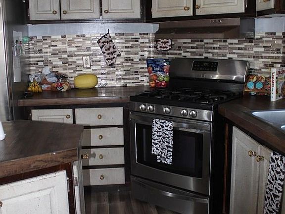 3rd image of 2895 Blue Spruce Dr