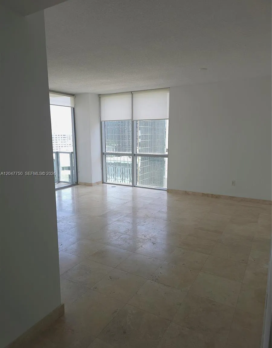 1060 Brickell Condo — Photo 2
