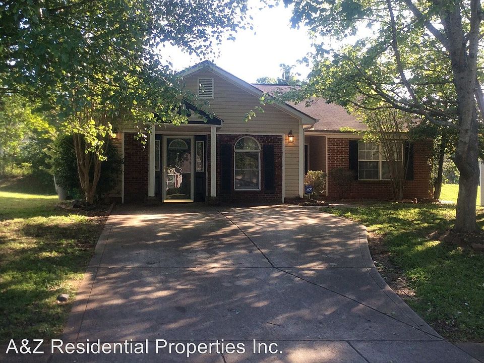 1st image of 2437 Fabyan Ln