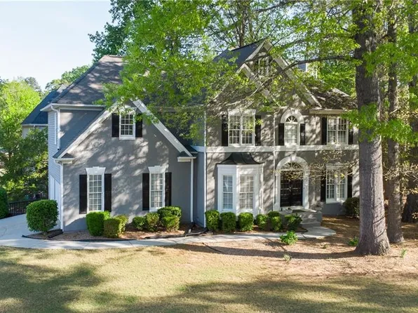 251 Waterford Cove Dr, Suwanee, GA 30024