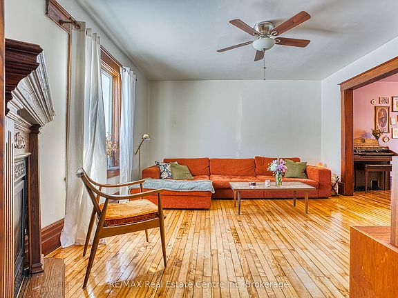 5th image of 34 Wellington St S