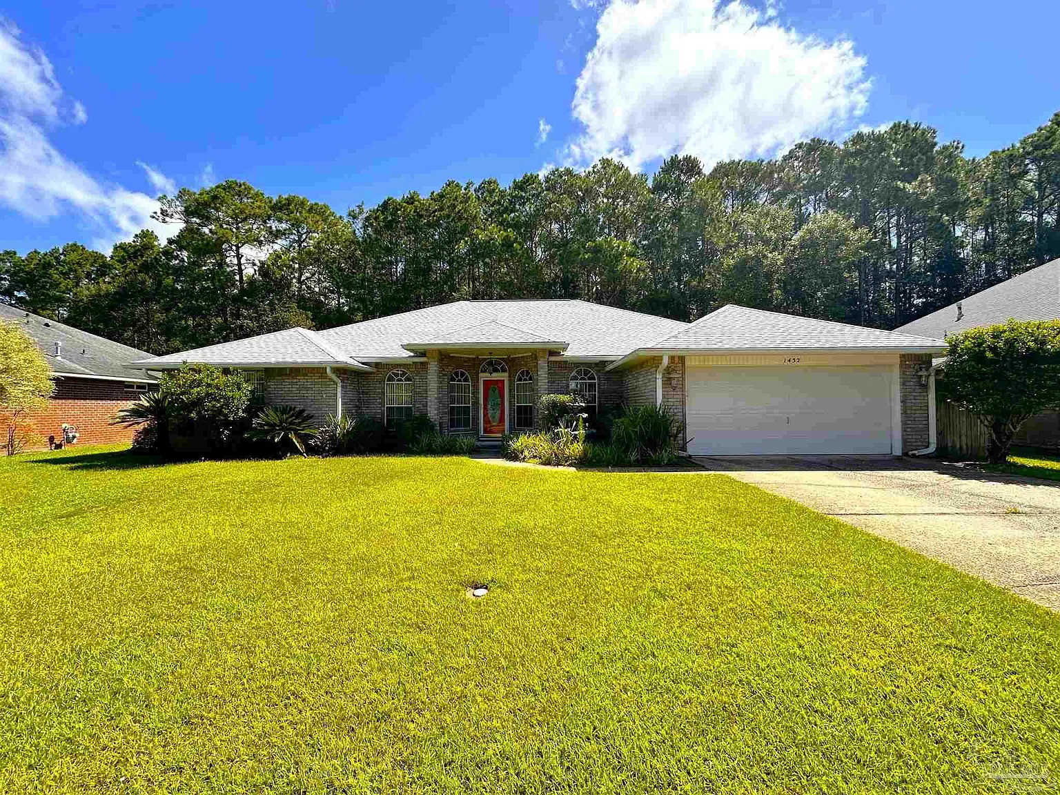 4 bed, 2485 sqft, $2,575 — Photo 1