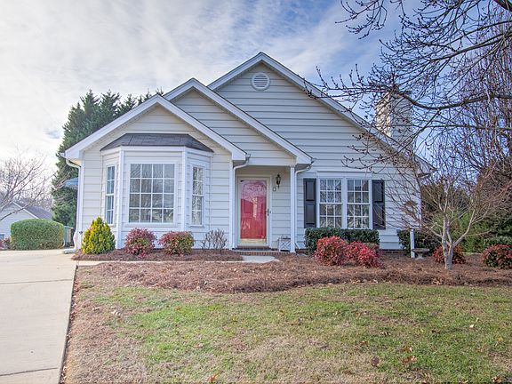 2nd image of 7 Greenmont Ct