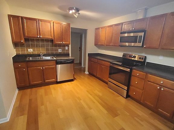 2nd image of 7425 Brookdale Dr APT 213
