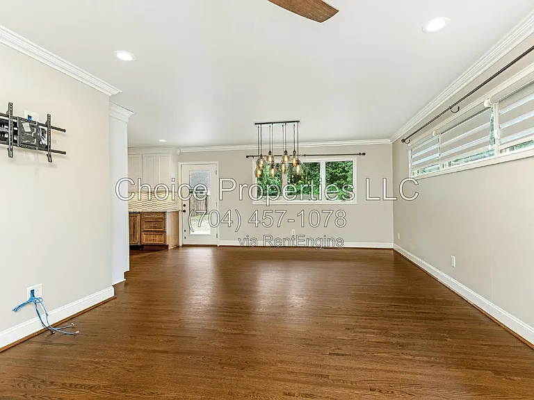 1174 Robinhood Cir — Photo 7