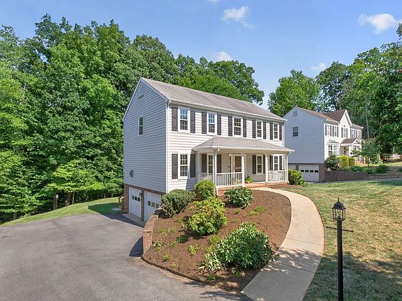 3rd image of 2517 Indian Laurel Rd
