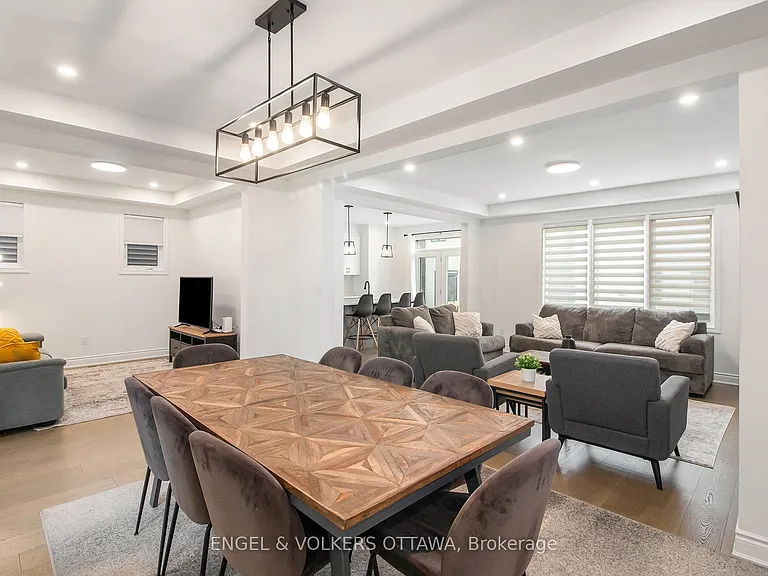 1031 Curraglass Walk — Photo 7