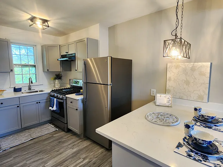 715 Main St — Photo 10