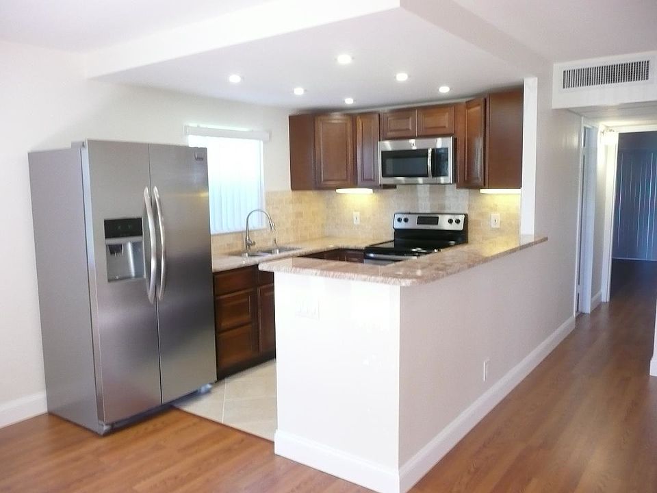 1st image of 12 Saxony Cir #A