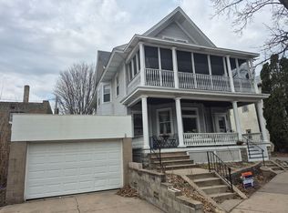 688-690 Oakland Ave, Saint Paul, MN 55102