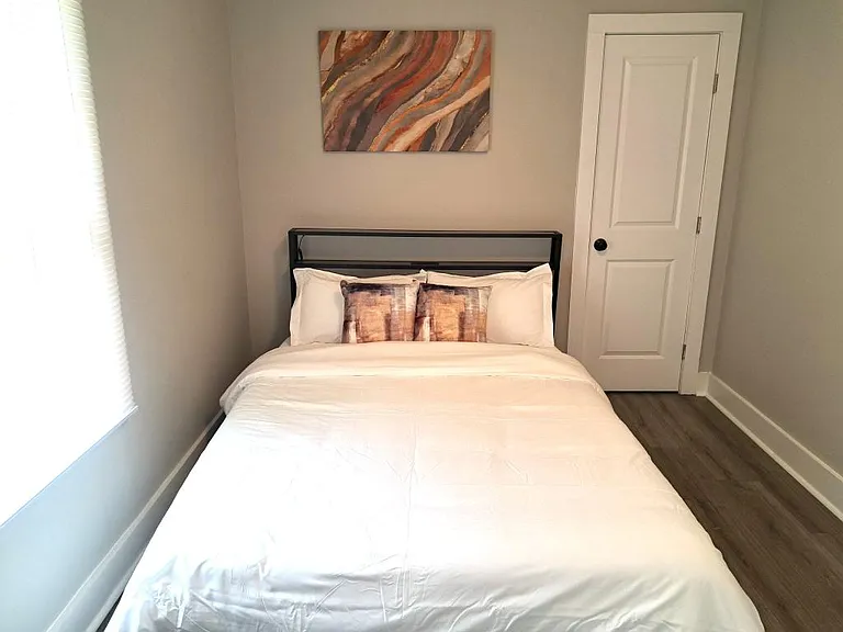 714 Emily Pl NW — Photo 11
