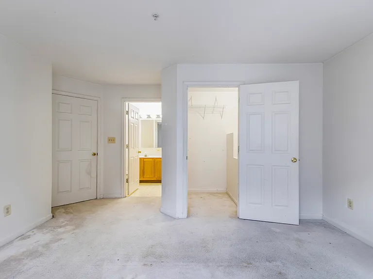 9900 Sassafras Ln — Photo 15