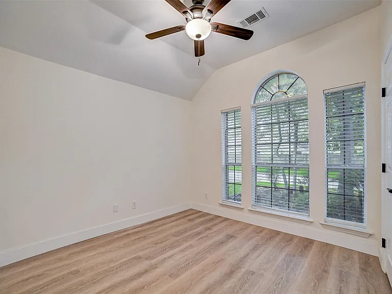 70 Camber Pine Pl — Photo 3