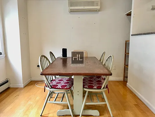 Rented by Highline Residential | media 4