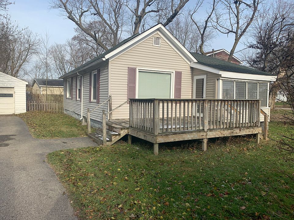1st image of 2721 Carleton Ave