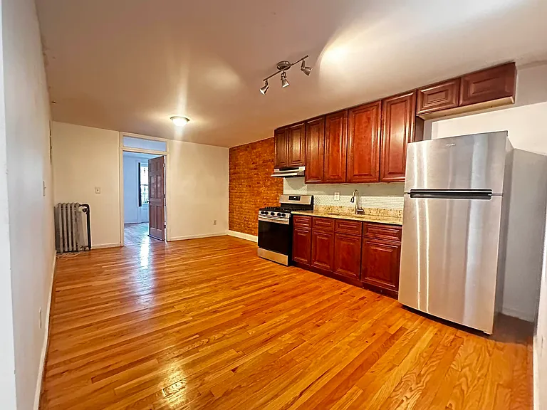 144 Macon St #GROUND-FL — Photo 17
