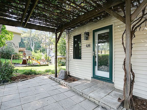 4th image of 416 Outlook Ave