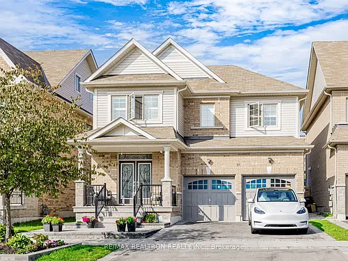 91 McRoberts Cres Photo 1