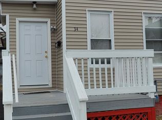 34 Hawthorne St, Springfield, MA 01105