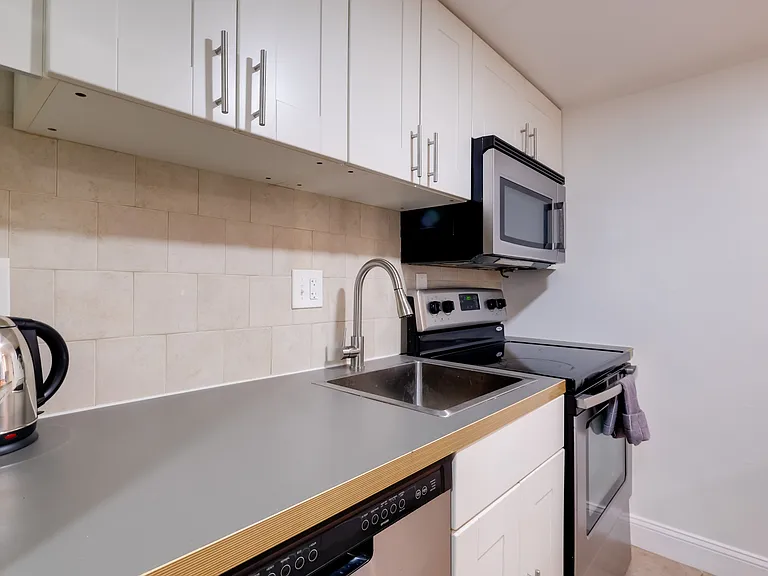 1427 S St NW #B — Photo 7