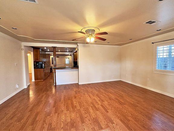 5th image of 427 Gwinn St