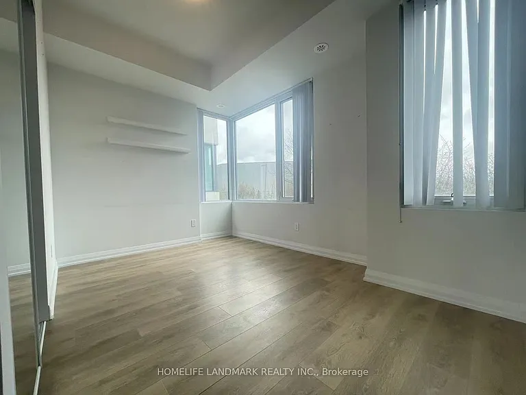 1060 Portage Pkwy E #Townhouse 60 — Photo 9
