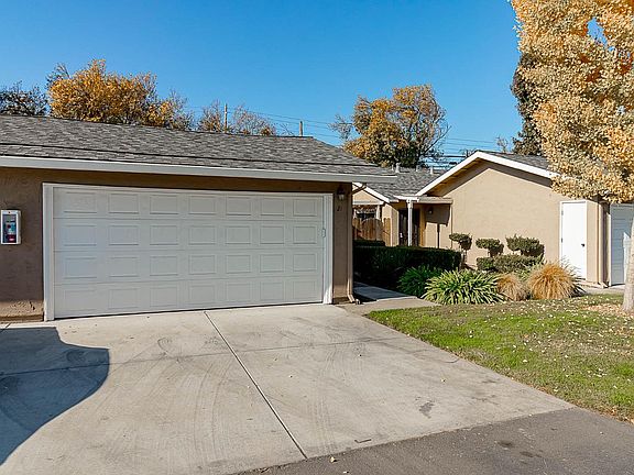 3rd image of 4000 Fara Biundo Dr #21