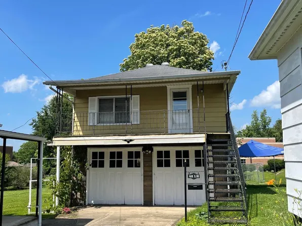 42 1/2 Meade St, Buckhannon, WV 26201