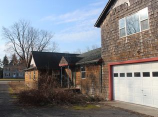 5693 Caughdenoy Rd, Clay, NY 13041