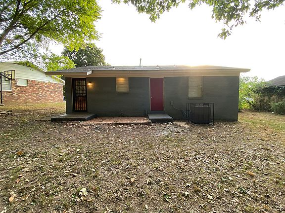5th image of 4665 Royal Ridge Dr