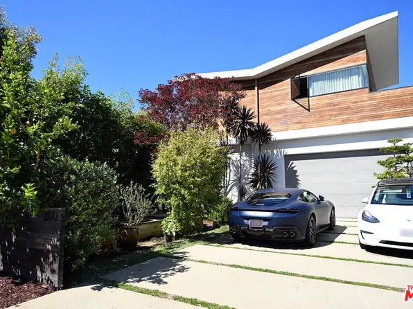 3272 Grand View Blvd, Los Angeles, CA 90066