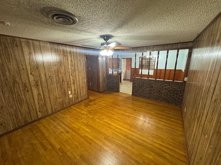 610 N Joyce St — Photo 28